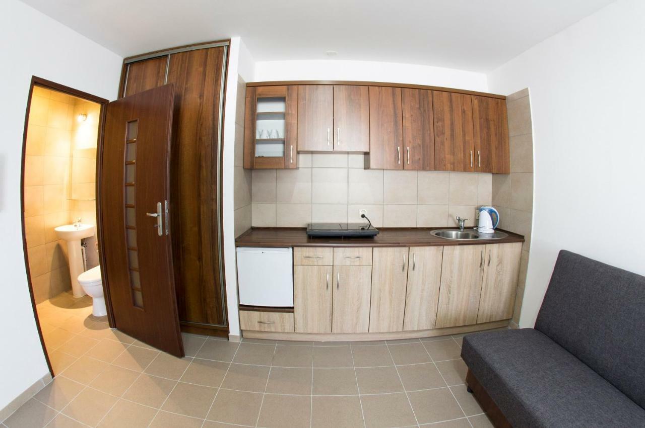 Rowyhills Apartament *
